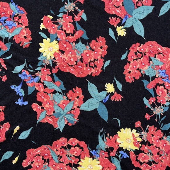 LLR Christy Tee - Picture 4 of 4